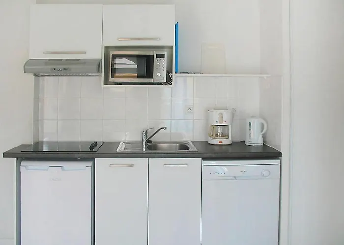 In For 4 Person 格朗德康迈西